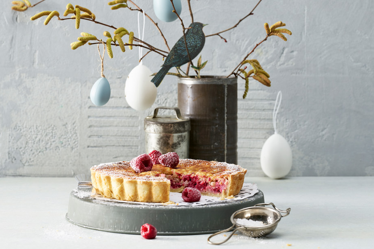 suesse kueche osterfladen mit milchreis himbeer belag 010120