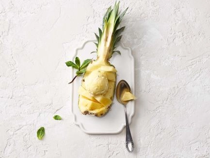 Ananas-Sorbet mit Minze