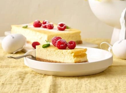 Cheesecake mit Limette und Himbeeren