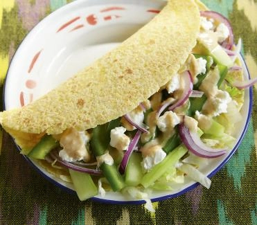 2011-06-fajitas-mit-gurke-peperoni-und-erdnusssauce