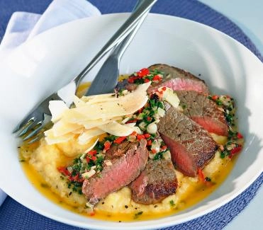 rindshuftsteak-gewuerzbutter-cremepolenta.jpg