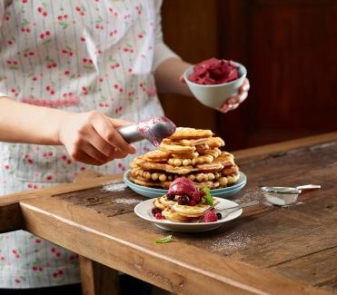 suesse kueche waffeln mit beerenglace 020318