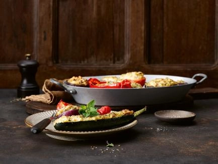 Gemischtes Gemüse mit Brot-Parmesan-Füllung