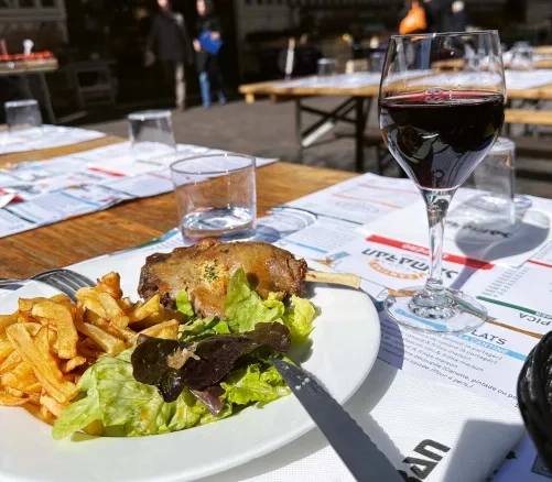 Confit de Canard mit Entenfett-Pommes bei «Samaran».