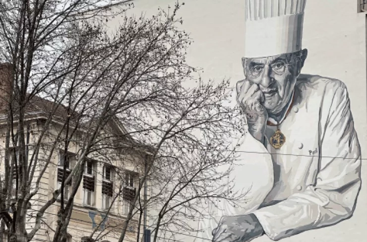 Er ist überall: Paul Bocuse, der vielleicht wichtigste Sohn der Stadt.