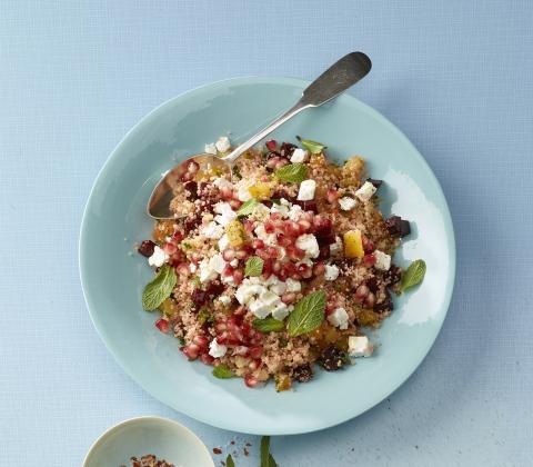 2016-1-2-randen-couscous-salat-mit-granatapfelkernen-und-feta
